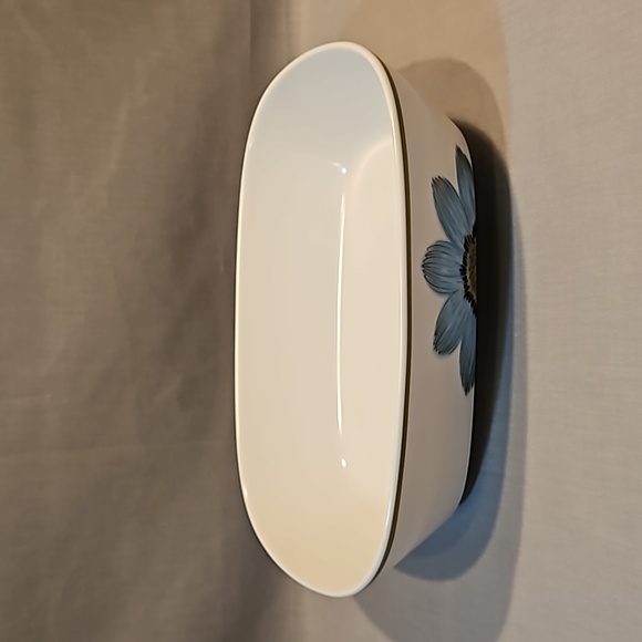 New Noritake Up-Sa Daisy 9001 9 3/4" Oval Vegetable Bowl - Picture 2 of 8